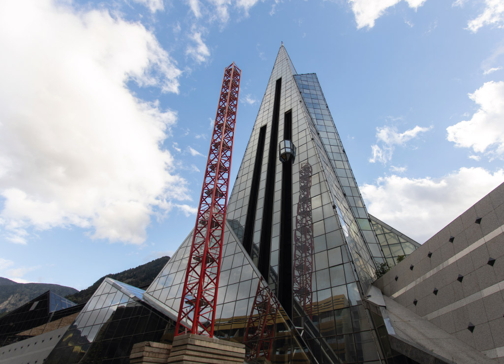 Las obras del hotel Caldea ya son más visibles